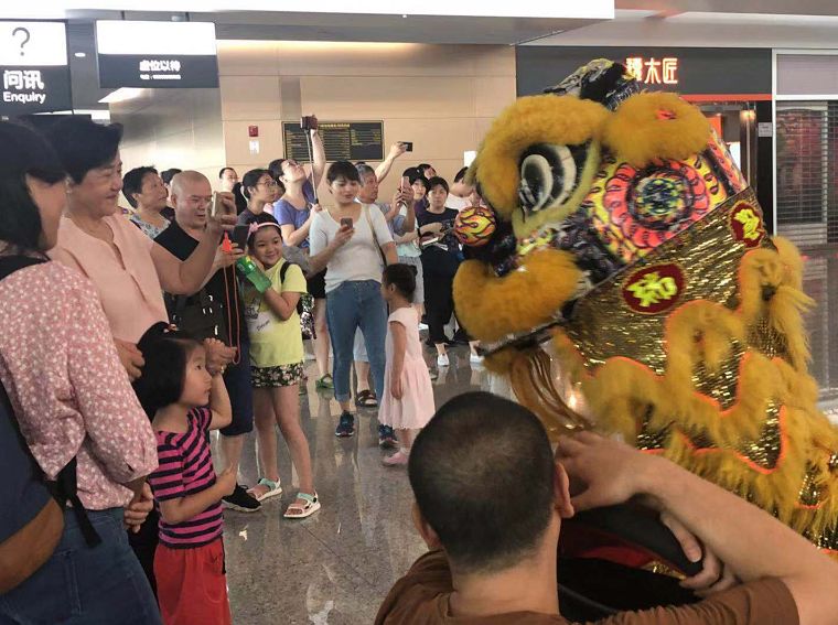 华体会hth|昨天，开州让重庆江北国际机场无数游客驻足停留，到底怎么回事？(图13)
